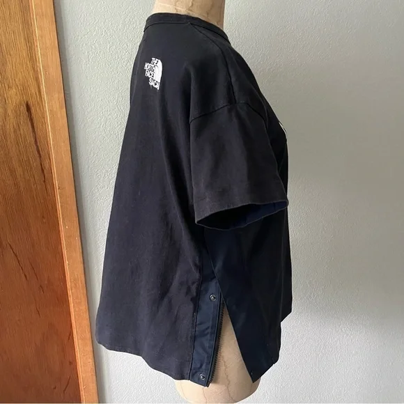 The NORTH FACE x SACAI sz S Navy Blue Short Sleeve Tshirt Size Zippers - Picture 14 of 15